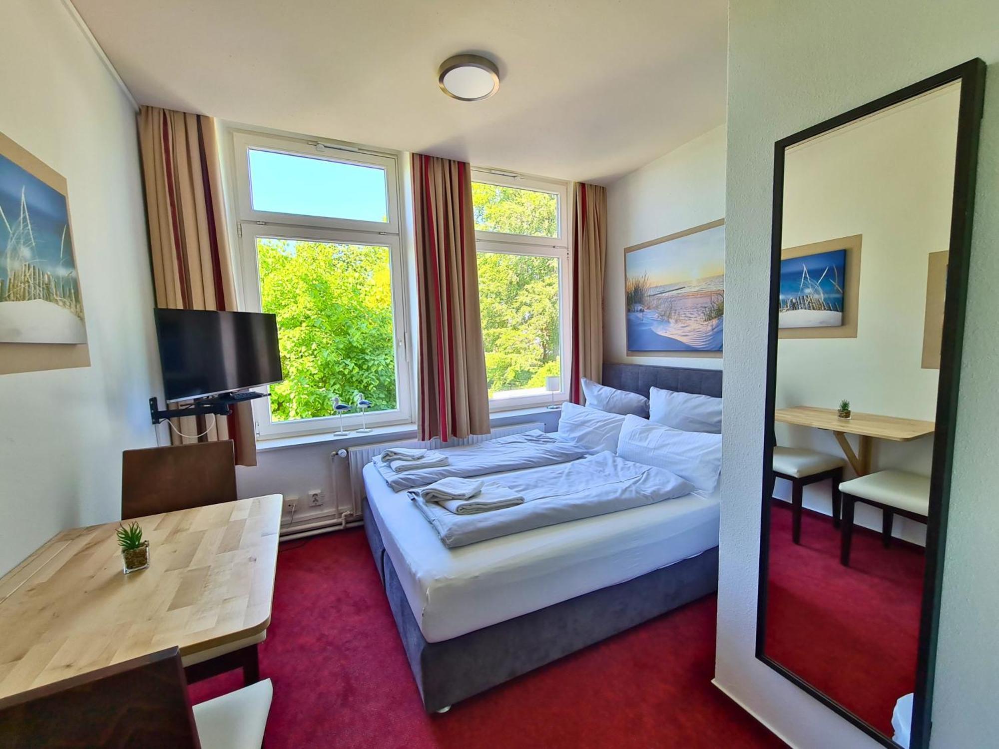 Zeitlos Hotel Garni ชาร์บอยท์ซ ภายนอก รูปภาพ